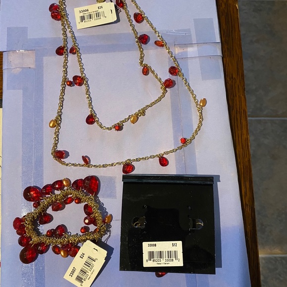 Jewelry - Picture 2 of 2